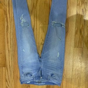 AEO low rise ripped skinny jeans